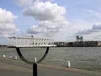NL, Zuid-Holland, Rotterdam, Monument Maasbruggen 1, Saxifraga-Foto Fitis-Sytske Dijksen