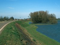 Inland dike-Rivierdijk