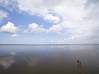 Engelsmanplaat, Waddenzee  Engelsmanplaat, Waddenzee : laagwater, zandplaat, IBA, cloudy, nature, grauw, laag water, Waddenzee, Engelsmanplaat, water, Fryslan, kinderen, Wadden Sea, eb, wandelen, voorjaar, kind, Wadden, Friesland, walking, staatsbosbeheer, Wadplaat, Frysia, sea, wadlopers, regenachtig, children, wadlopen, child, rainy, recreation, model released, recreatie, natuurbeleving, low tide, bewolkt, natura 2000-gebied, beschermd natuurgebied, natuur, lente, zee, Natura 2000, nature reserve, grey