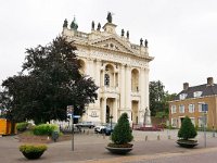 NL, Noord-Brabant, Halderberge, Basiliek van de H.H. Agatha en Barbara in Oudenbosch 1, Saxifraga-Tom Heijnen