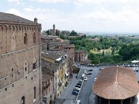 I, Siena, Siena, Piazza Mercato 1, Saxifraga-Tom Heijnen