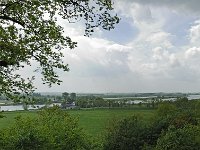 Nederrijn Wageningsche berg 01 #16379...82c : Panorama van de Nederrijn vanaf het Arboretum Belmonte